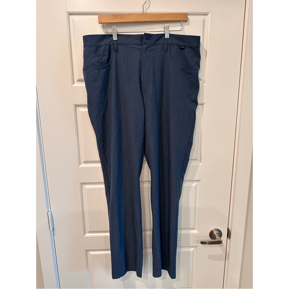 Men’s Travis Mathew blue stretch woven pant - size 36
